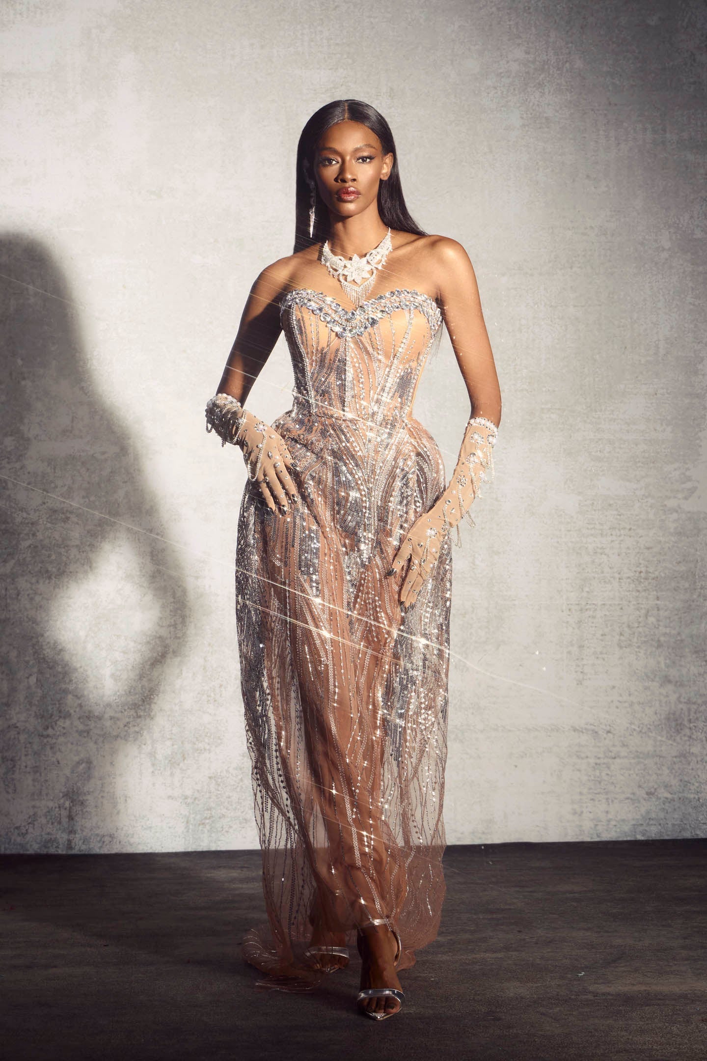 Elaine Diamond Taşlı Korse Transparan Maxi Elbise
