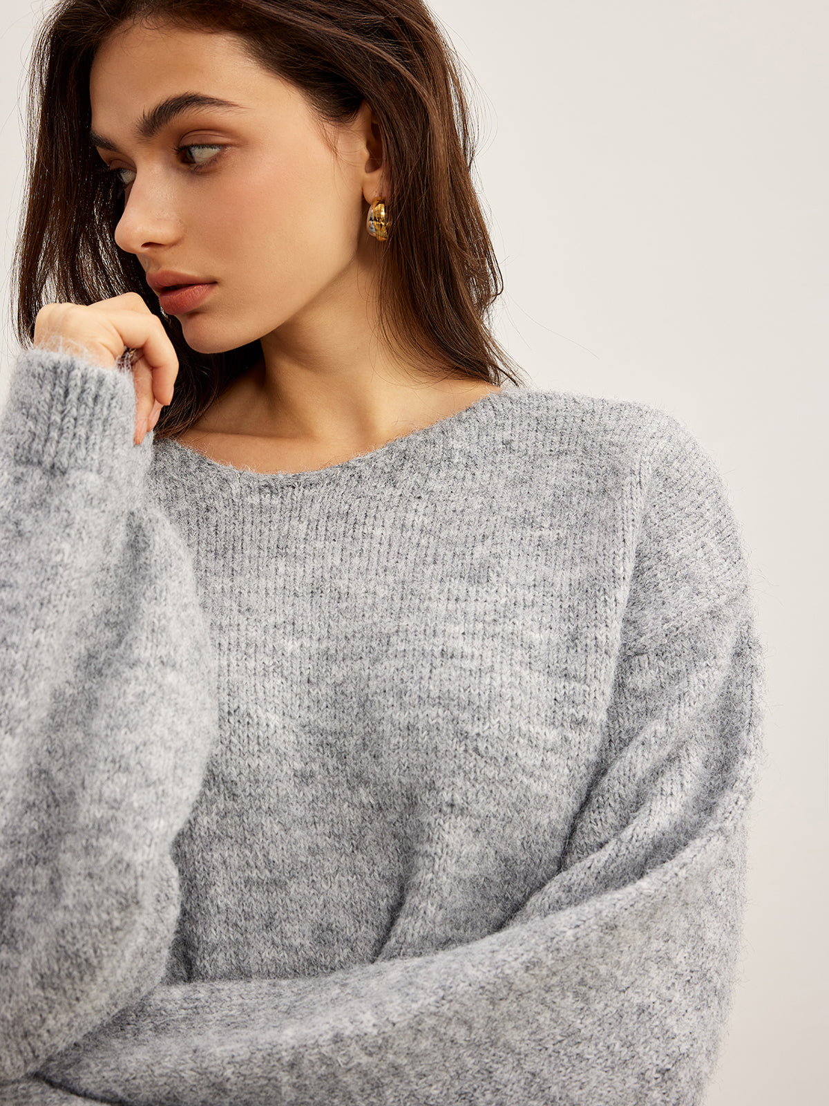 Sırtı Açık Fiyonklu Sweatshirt