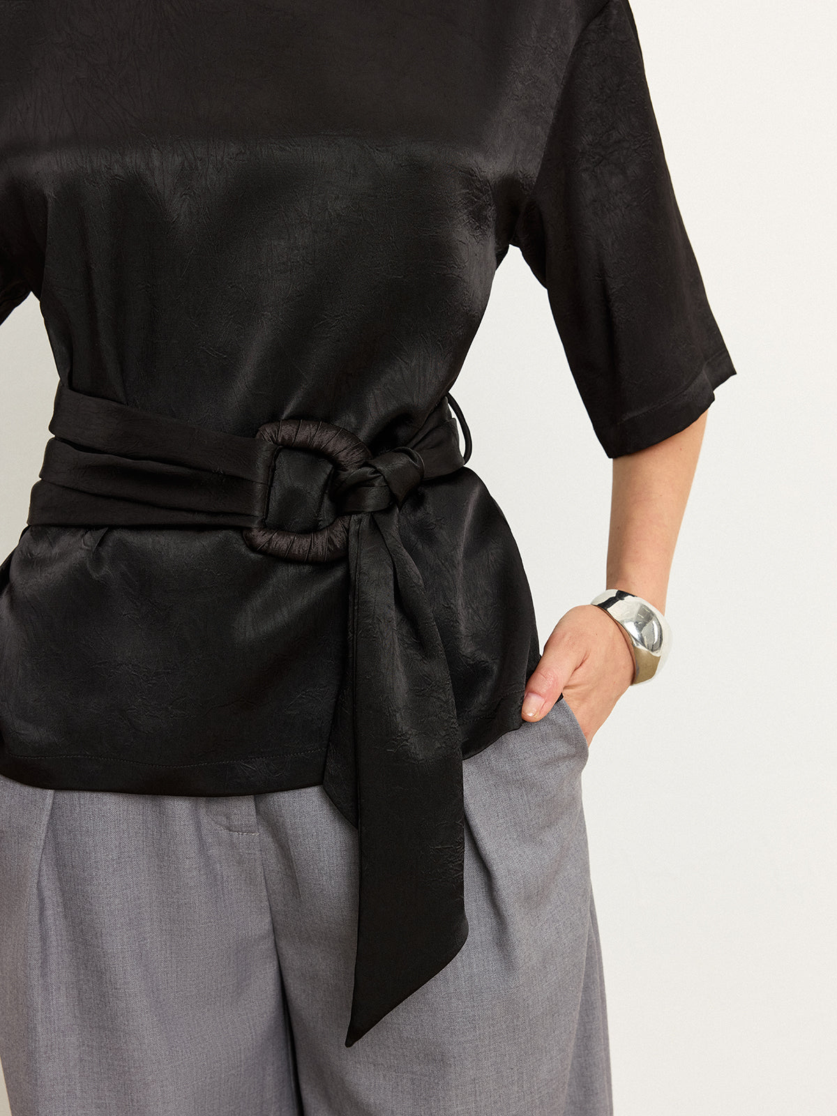 Kemerli Saten Tişört