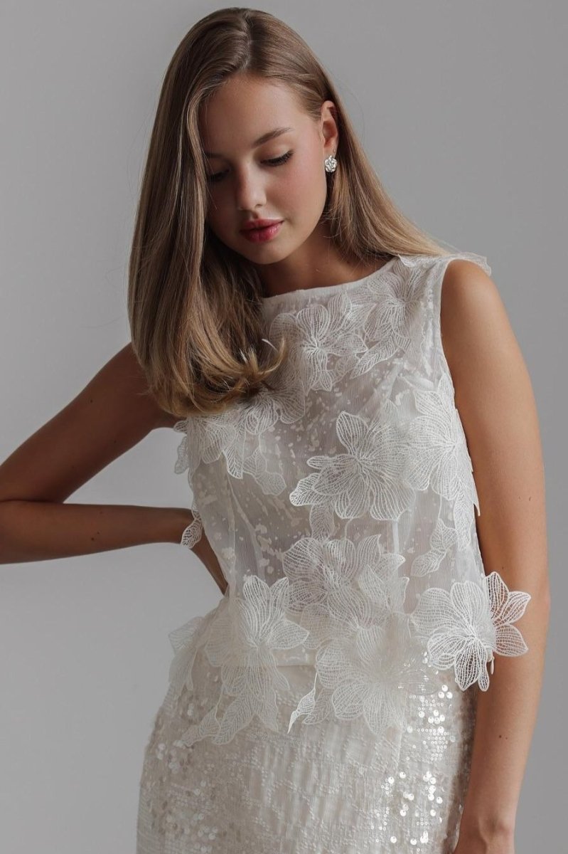 Penny İşlemeli Dantelli Camiş