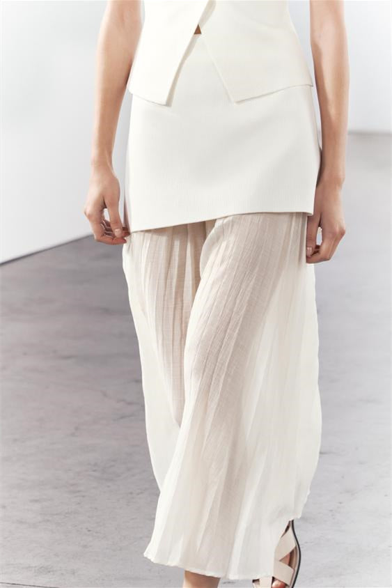 Lynn Ekli Pileli Etek Örgü Takım