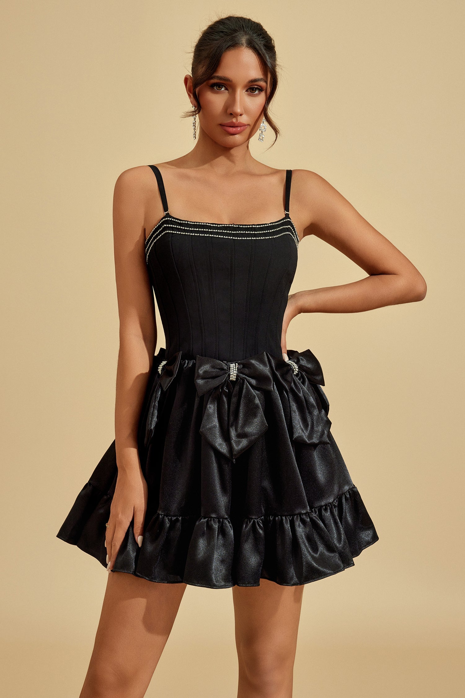 Regina Noir Fiyonklu Mini Elbise