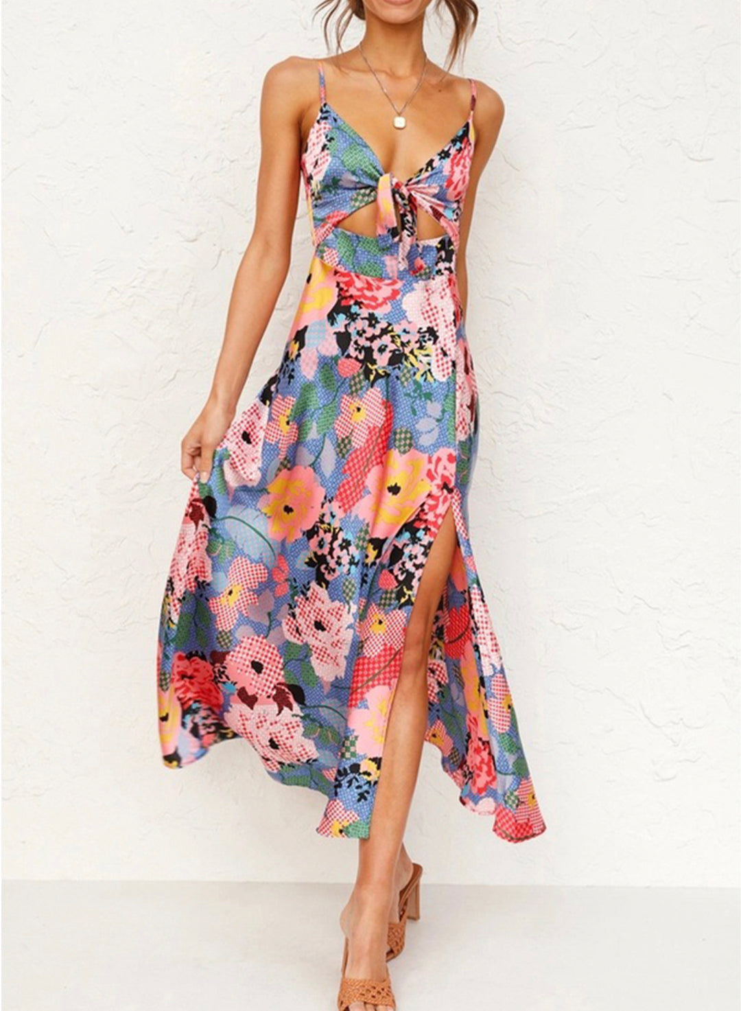 Saten Çiçekli Bölmeli Göğüs Düğmeli Midi Elbise