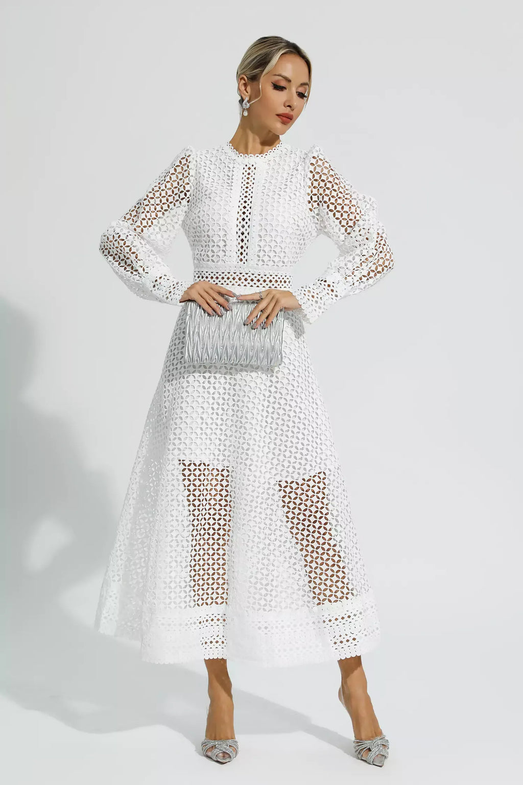 Monroe Beyaz İçi Boş Uzun Kollu Maxi Elbise