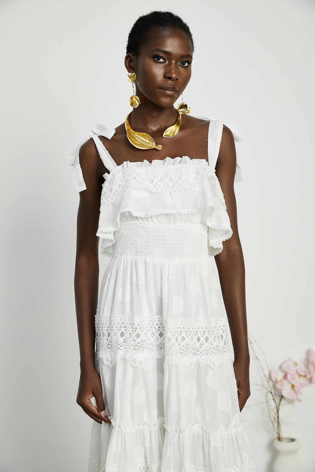Roselinee dantel midi elbise