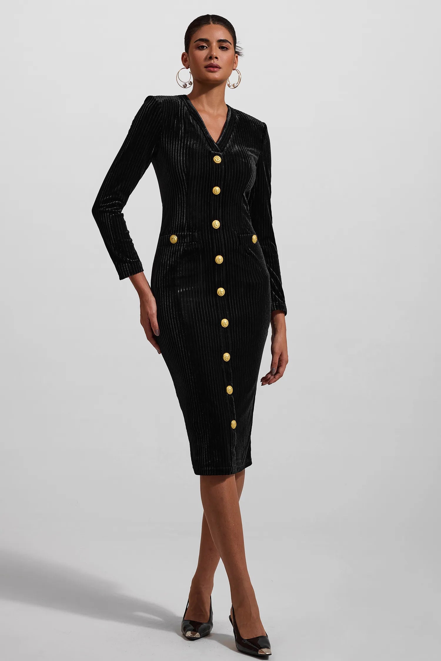 Kadife V Yaka Metal Düğmeli Midi Elbise