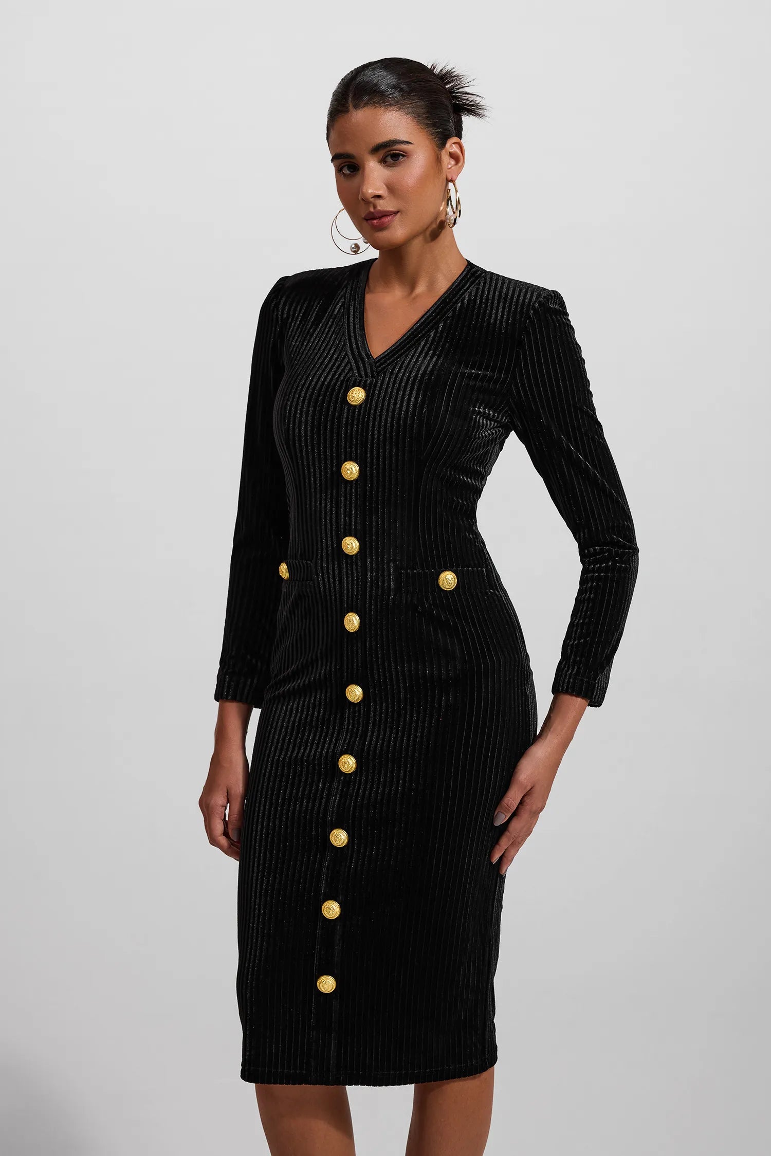 Kadife V Yaka Metal Düğmeli Midi Elbise