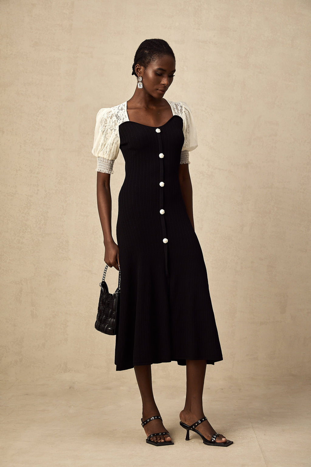 Noa Dantel Detaylı Örgü Midi Elbise