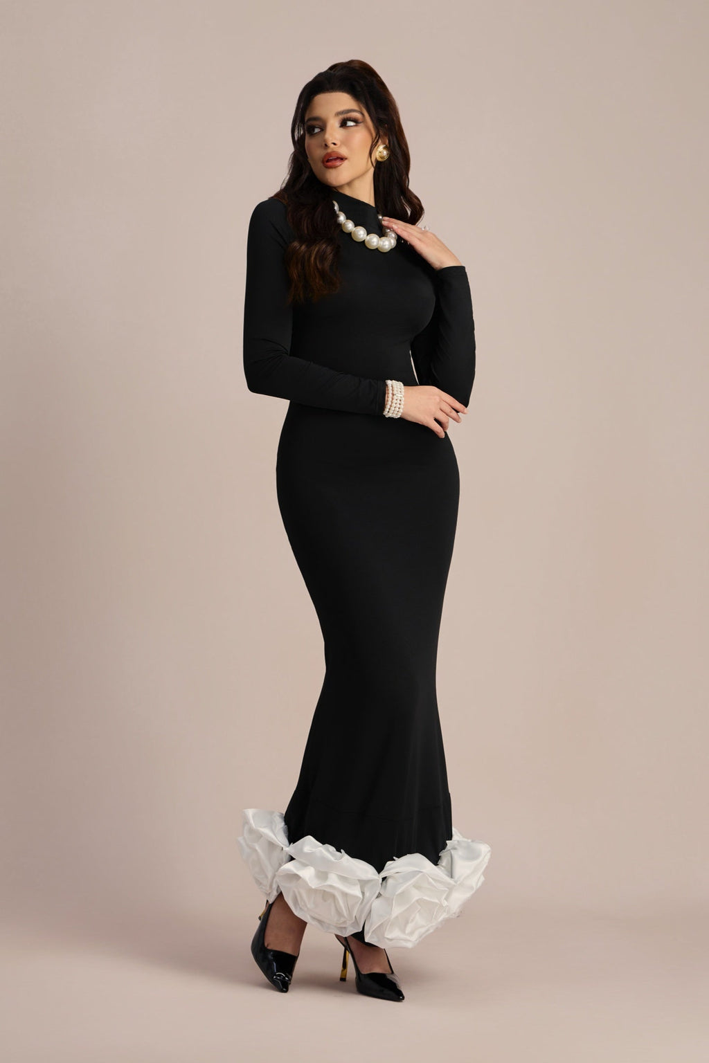 Heloise Uzun Kollu Çiçek Aplikeli Maxi Elbise