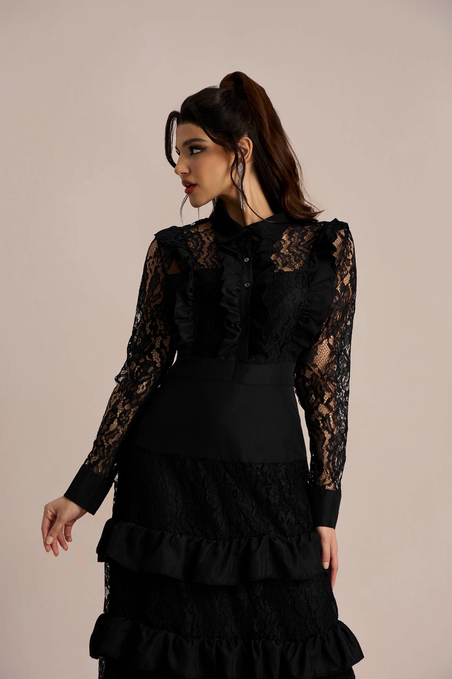 Martina Uzun Kollu Katlı Maxi Dantel Elbise