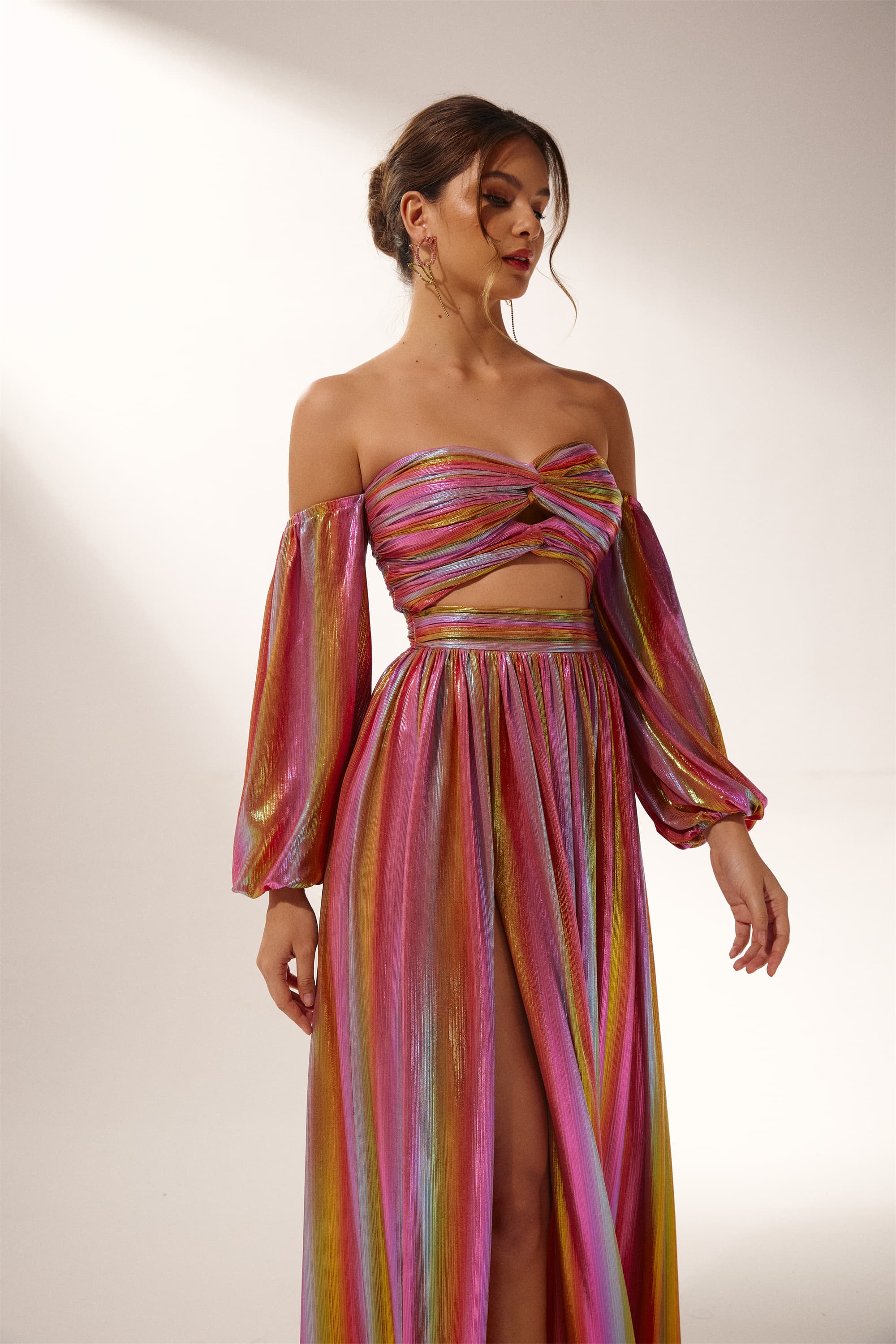 Astrid Metalik Dekolteli Uzun Elbise