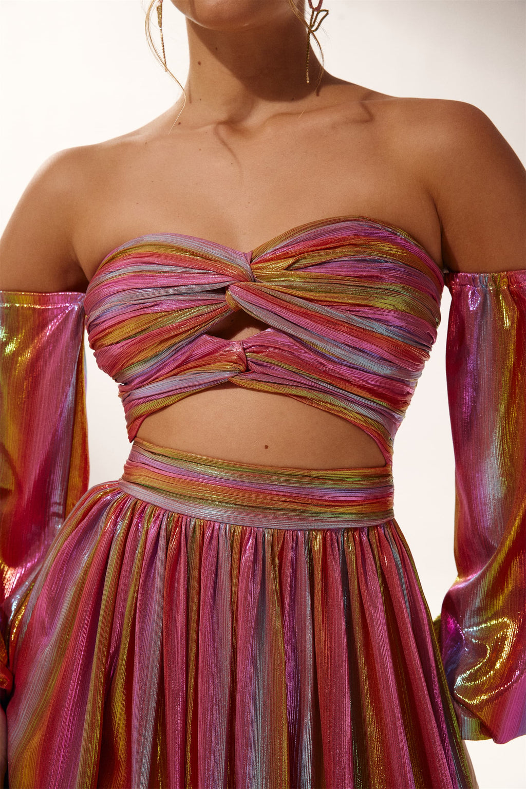 Astrid Metalik Dekolteli Uzun Elbise