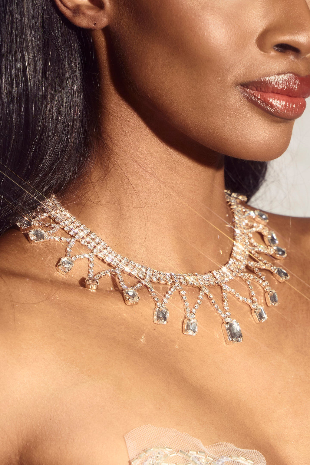 Yapay Elmas Püskül Kolye