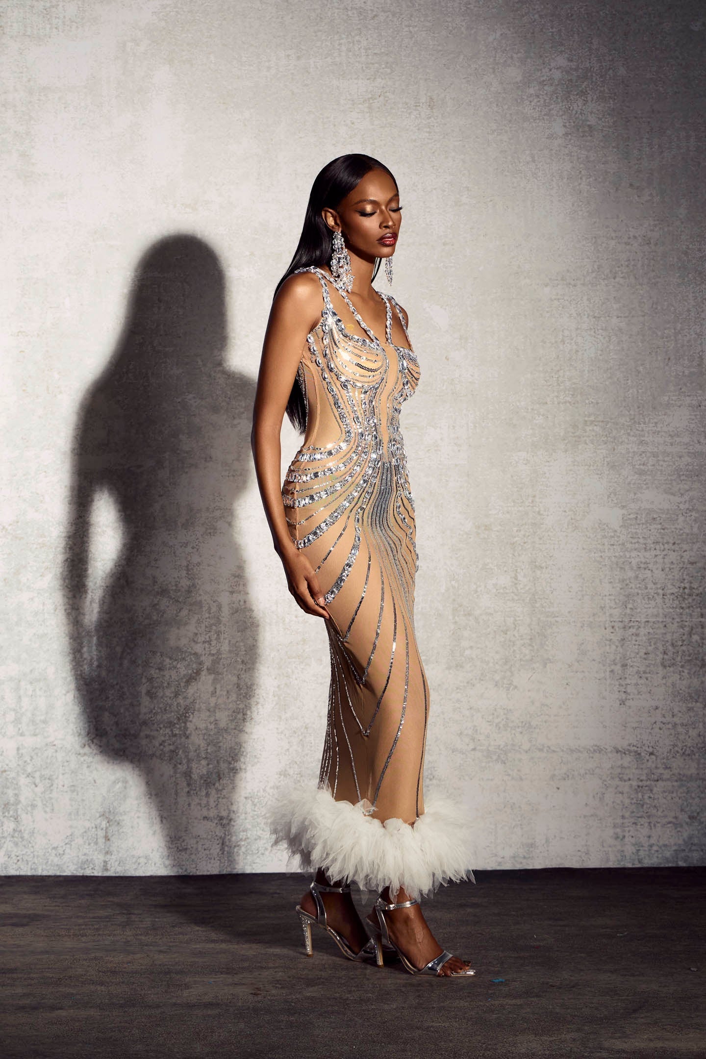 Lena Taşlı Taşlı Tüy Detaylı Maxi Elbise