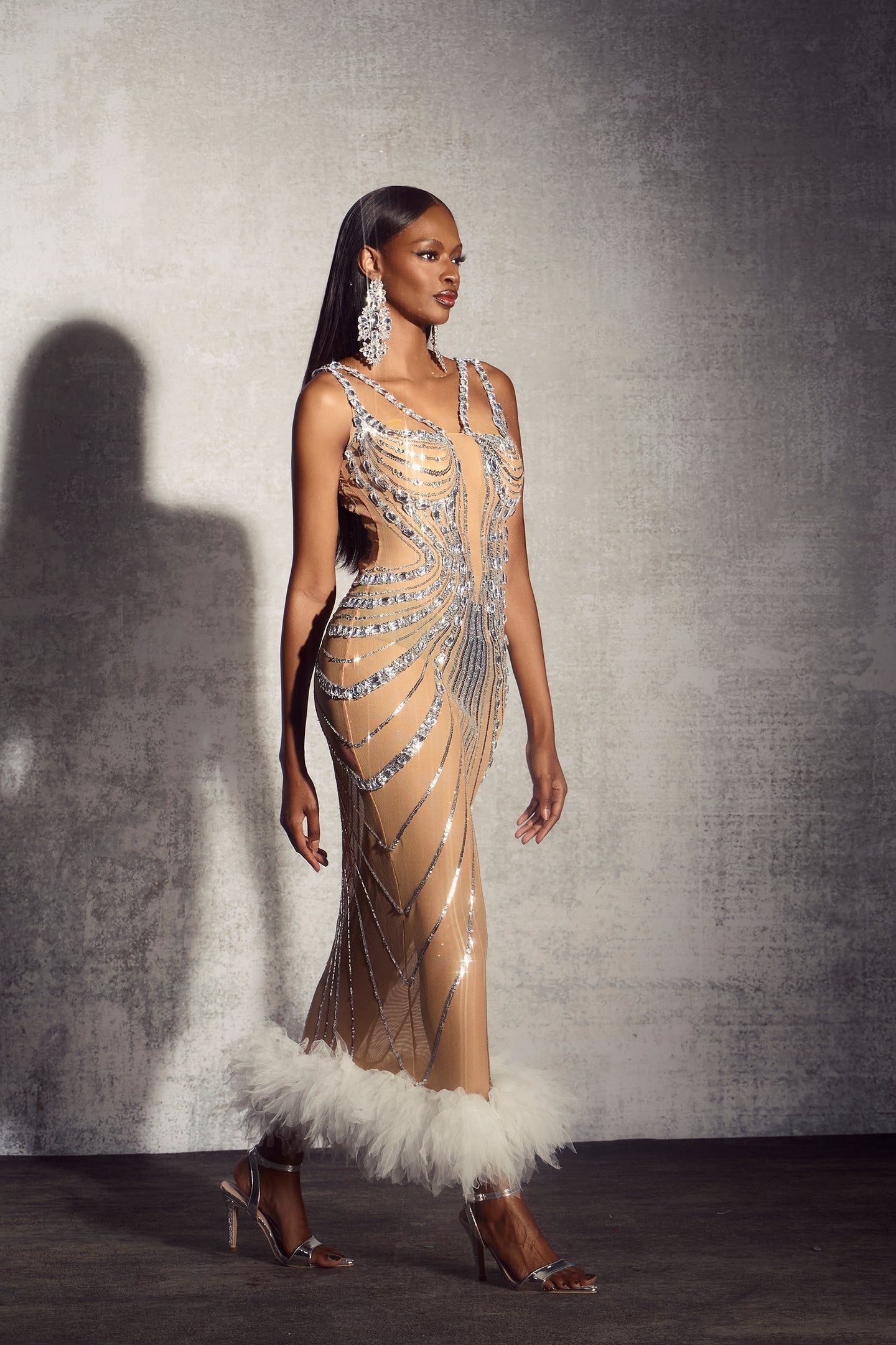 Lena Taşlı Taşlı Tüy Detaylı Maxi Elbise