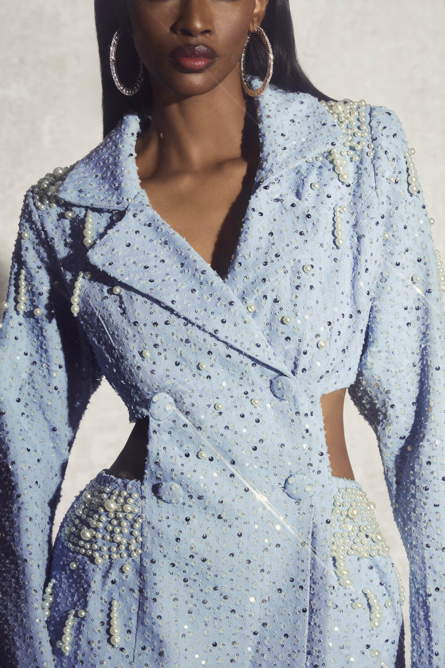 Leona İncili Dekolteli Mini Elbise