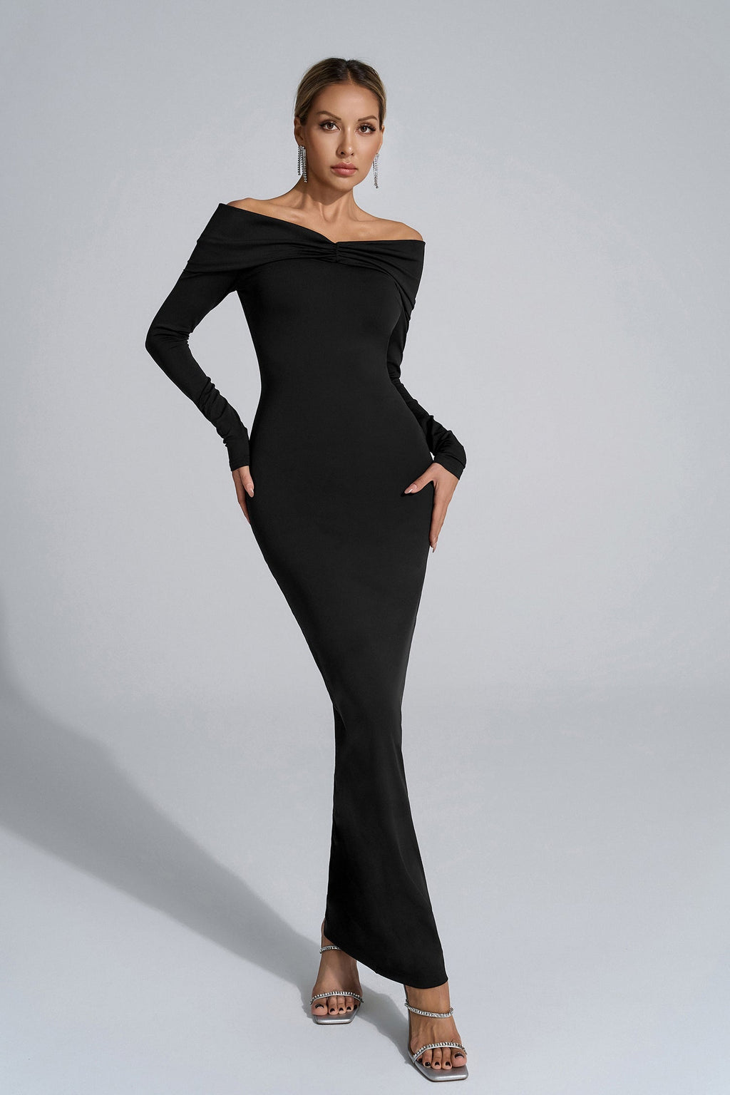 Isabella Siyah Uzun Kollu Bodycon Maxi Elbise