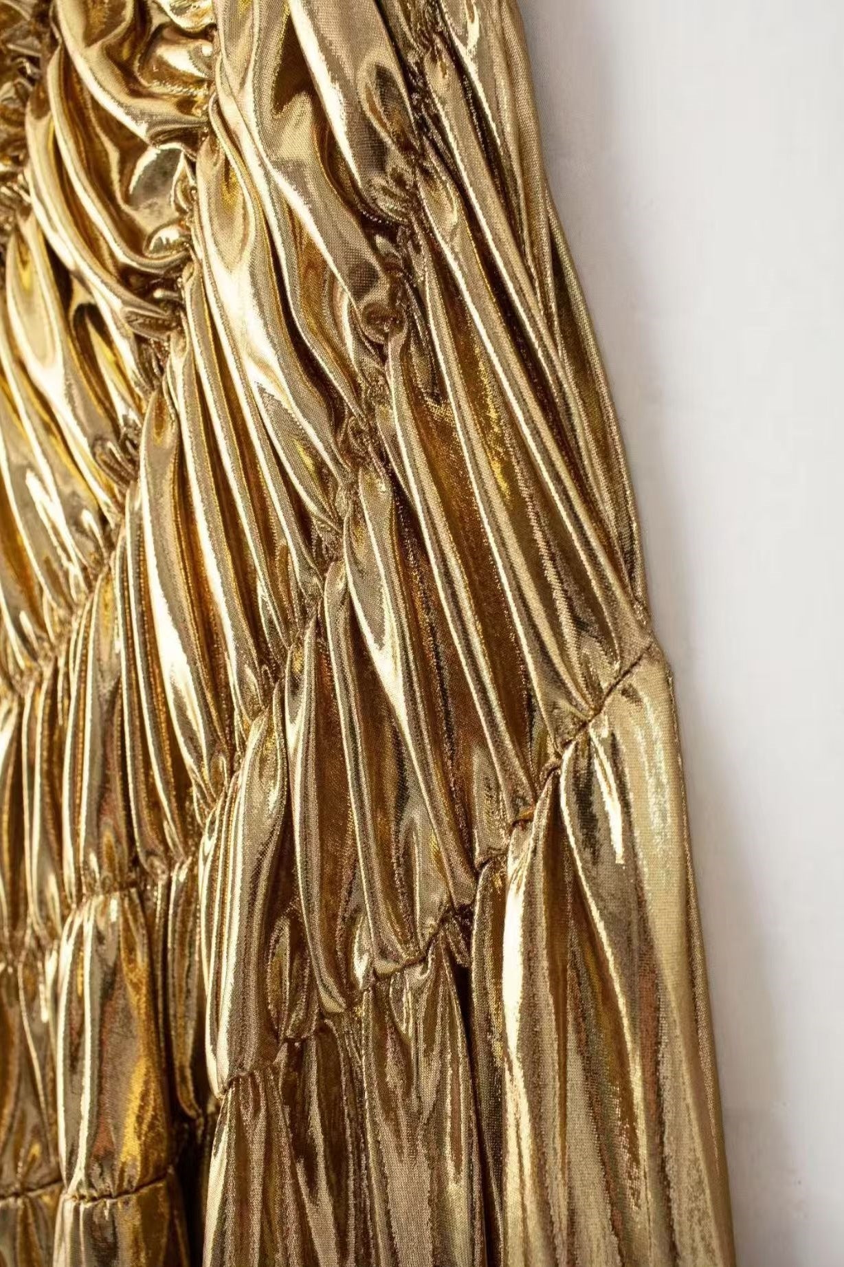 Camila Metalik Piliseli Midi Elbise