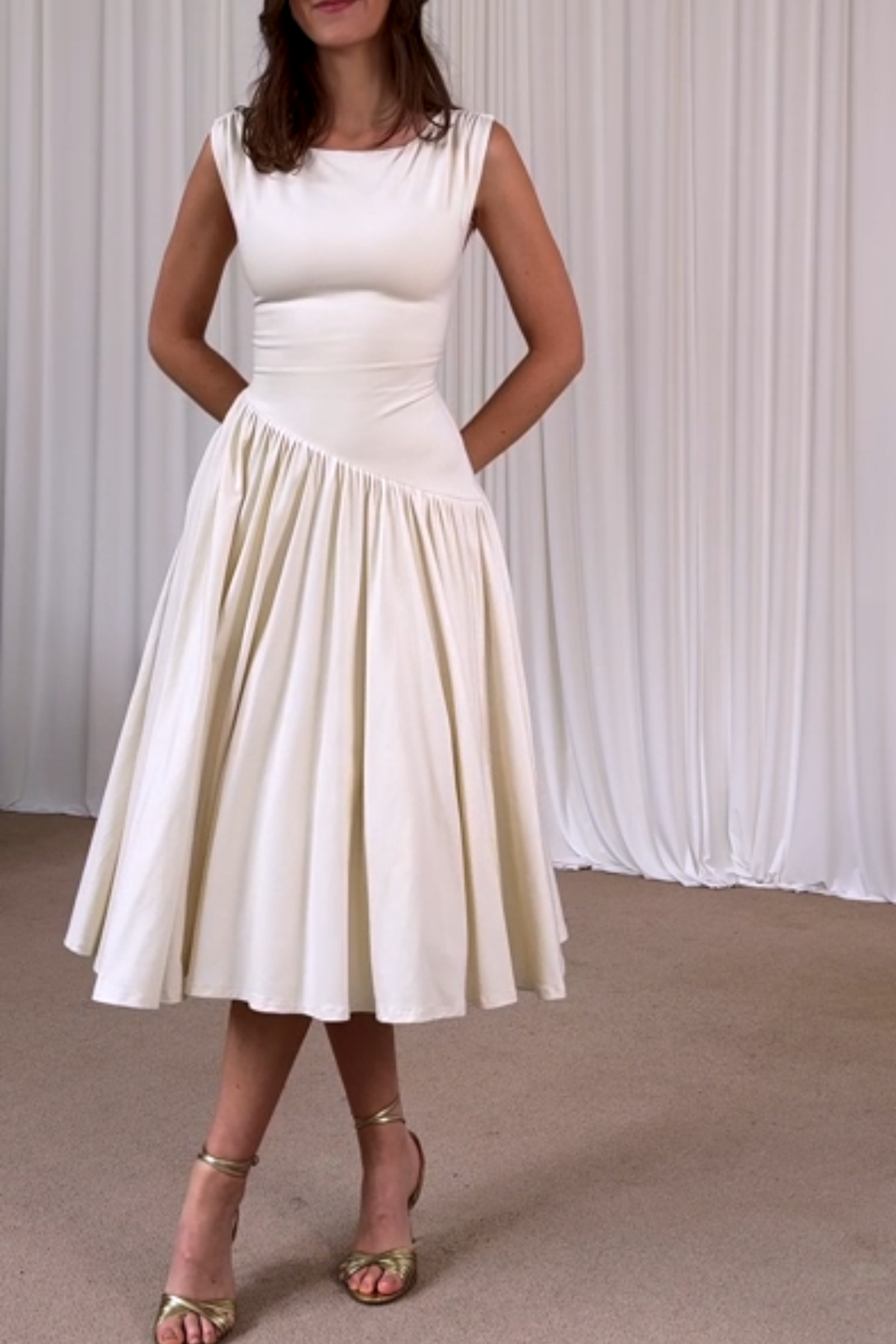 Renee Asimetrik Pileli Midi Elbise