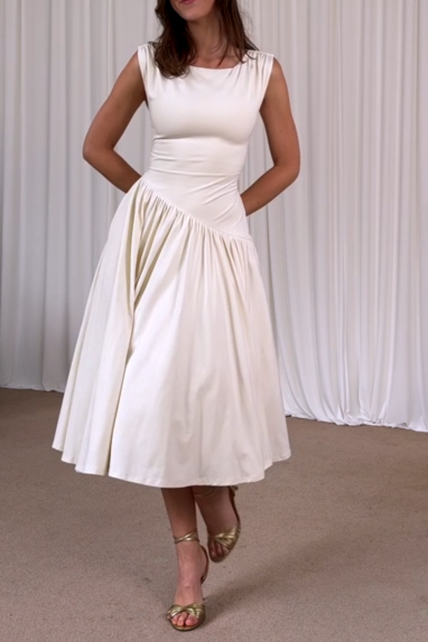 Renee Asimetrik Pileli Midi Elbise