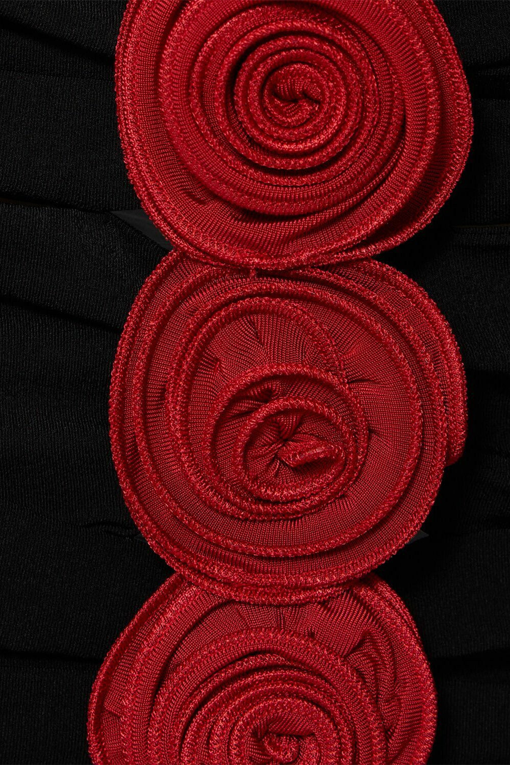 Sarah Çiçek Aplikeli Kesim Mini Elbise