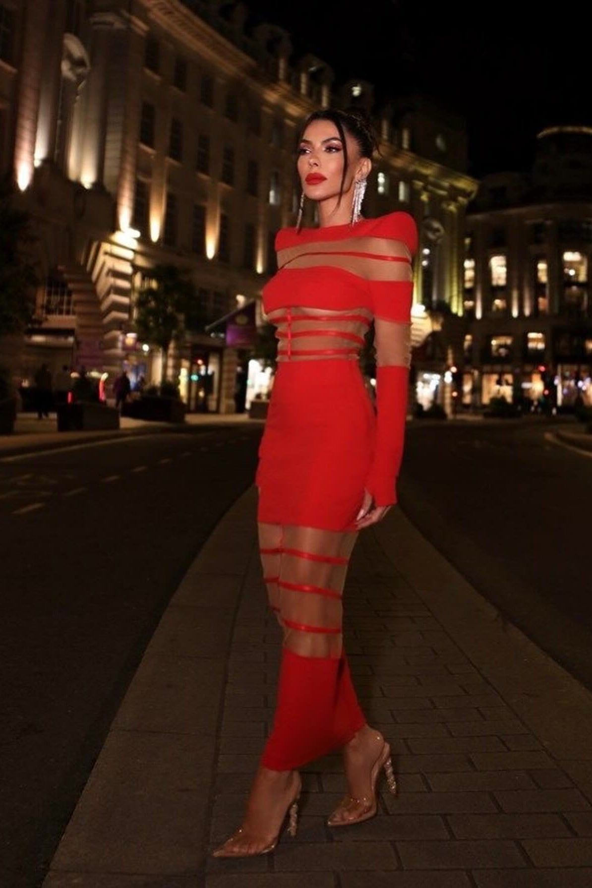 Kelly Uzun Kollu Transparan Ekose Midi Elbise