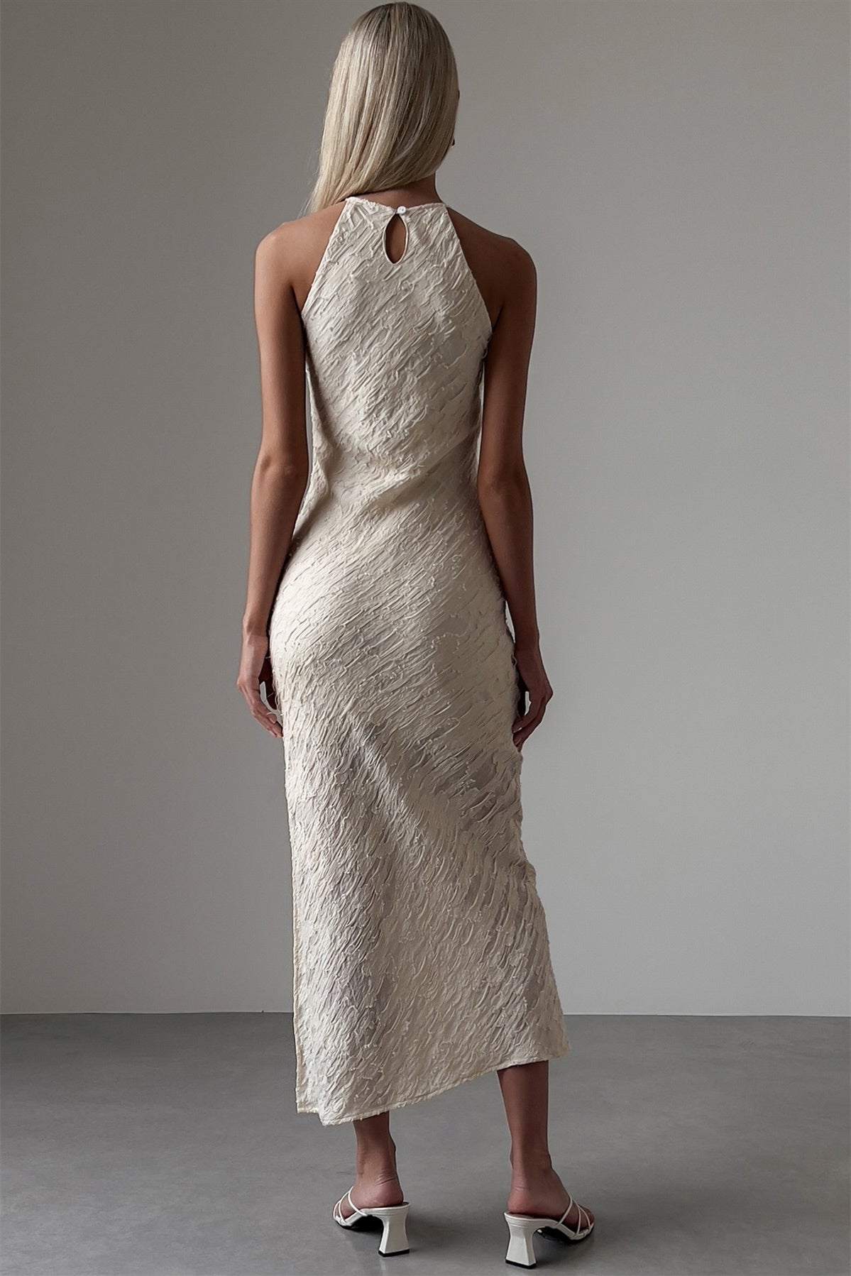 Julia Çiçek Aplikeli Kolsuz Midi Elbise