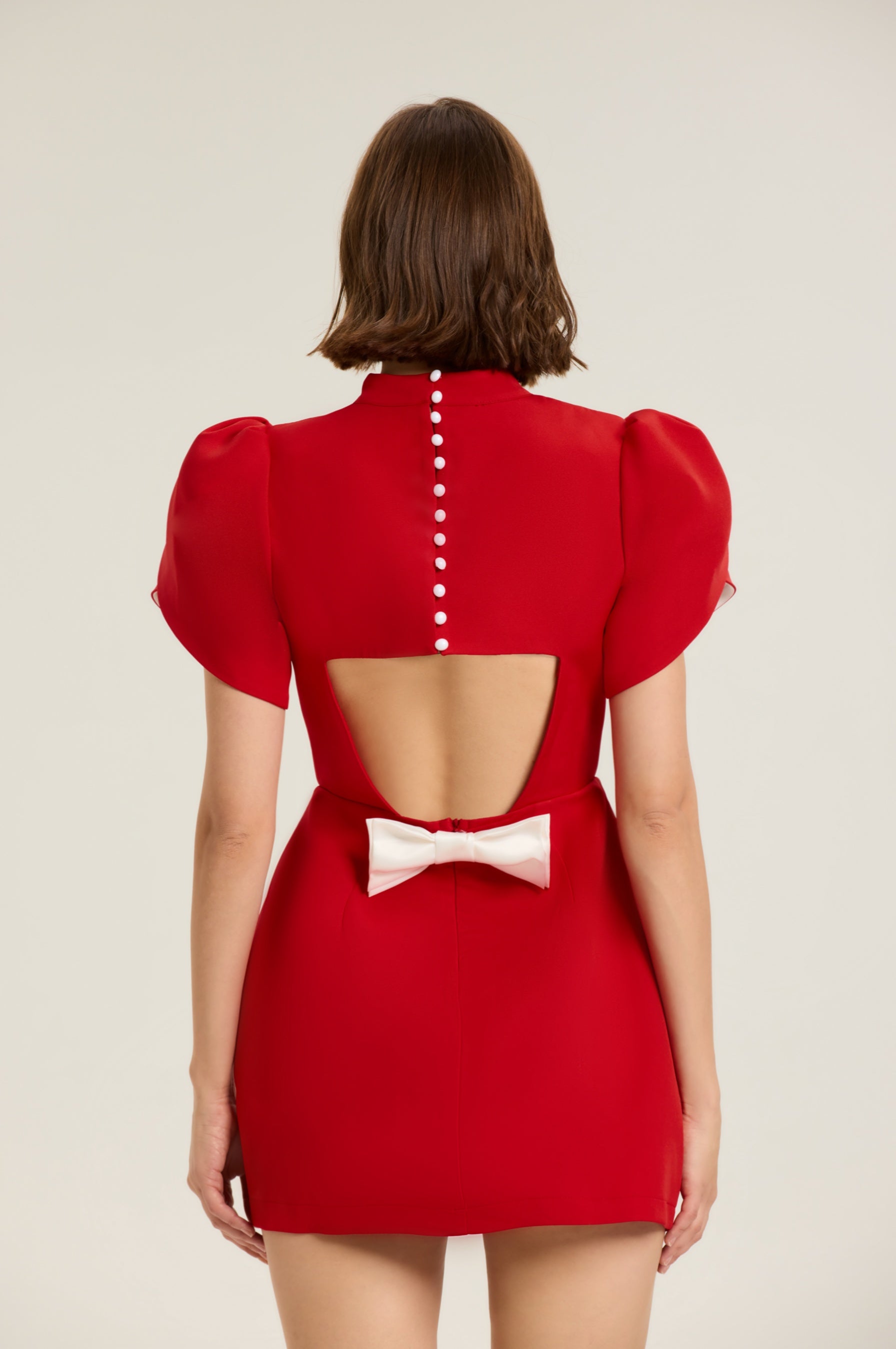 Adela Dekolteli Fiyonklu Mini Elbise