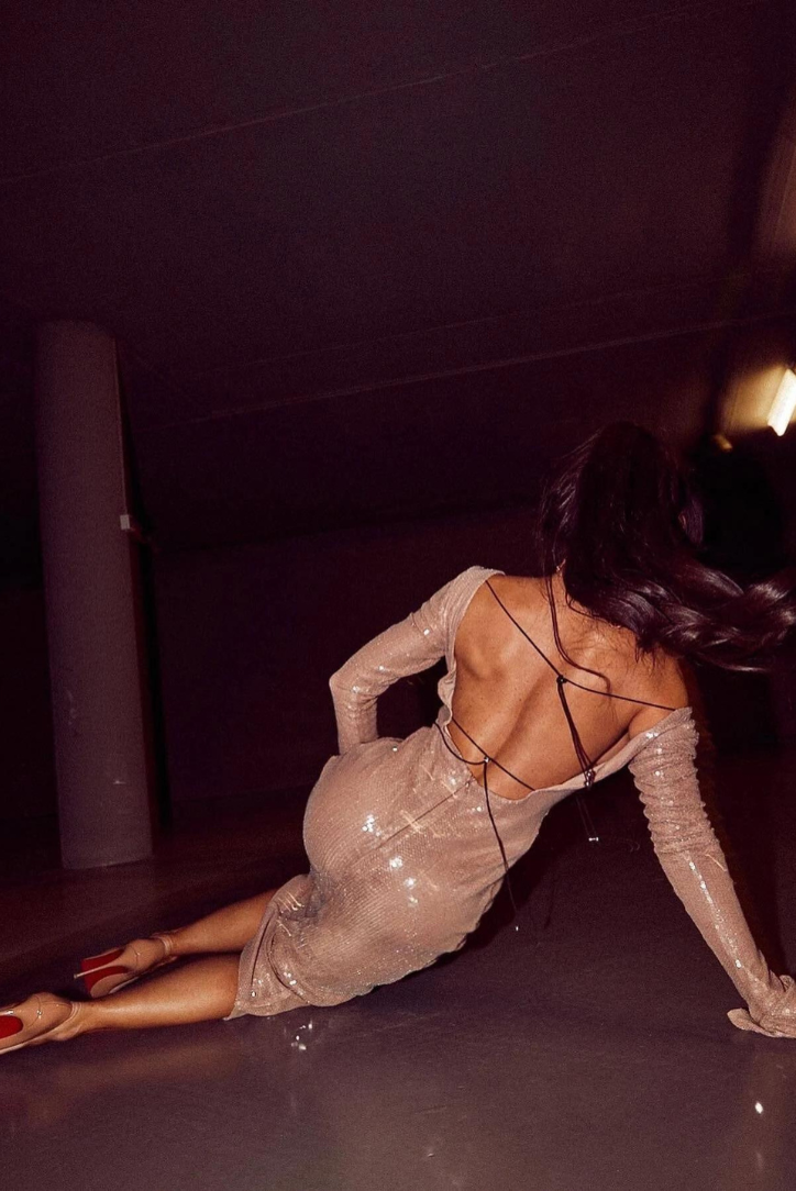 Coraline Payetli Midi Elbise