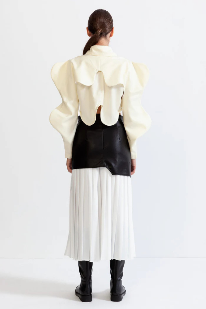 Sarina İki Parça Klips Detay Bej Gömlek