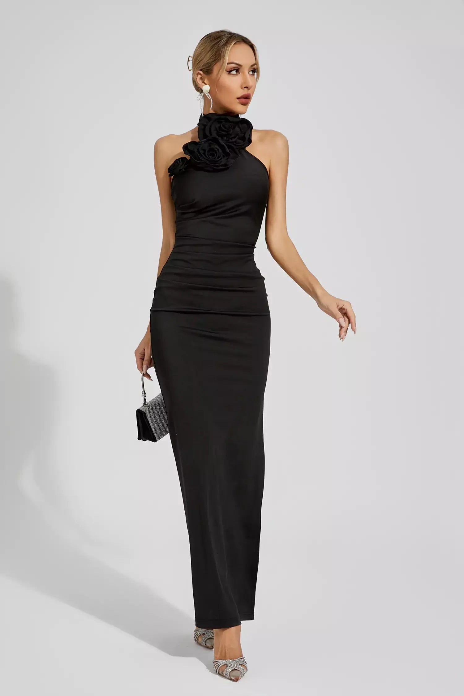 Natalie Siyah Çiçekli Dantelli Boyundan Bağlamalı Maxi Elbise