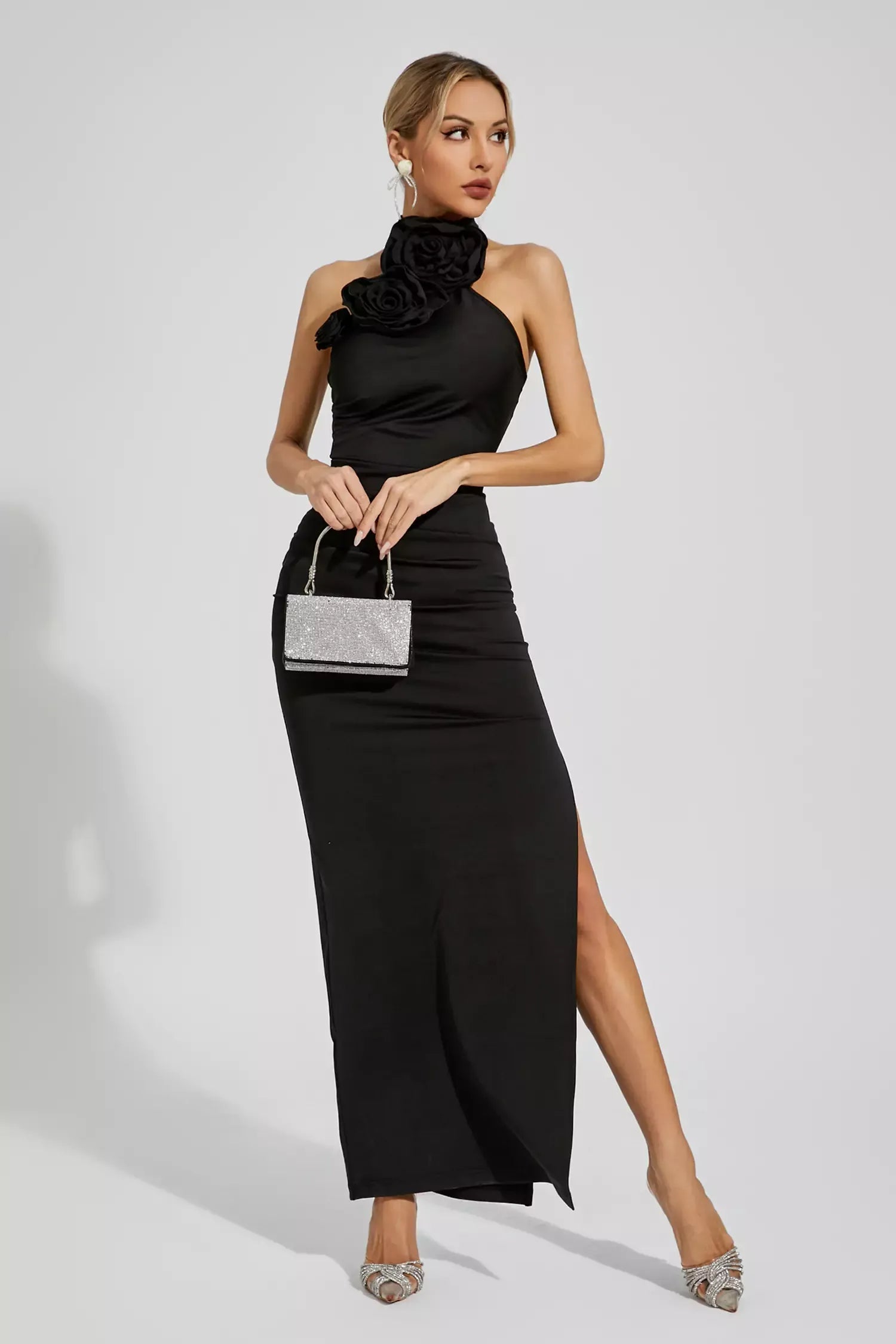 Natalie Siyah Çiçekli Dantelli Boyundan Bağlamalı Maxi Elbise