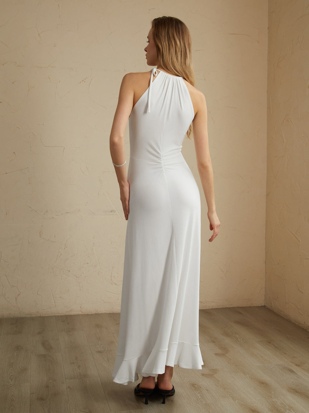 Bağcıklı Pileli Askılı Uzun Elbise