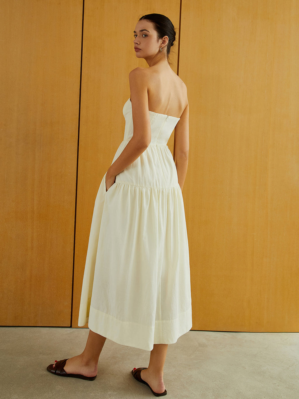 Krem Fermuarlı Pileli Midi Elbise