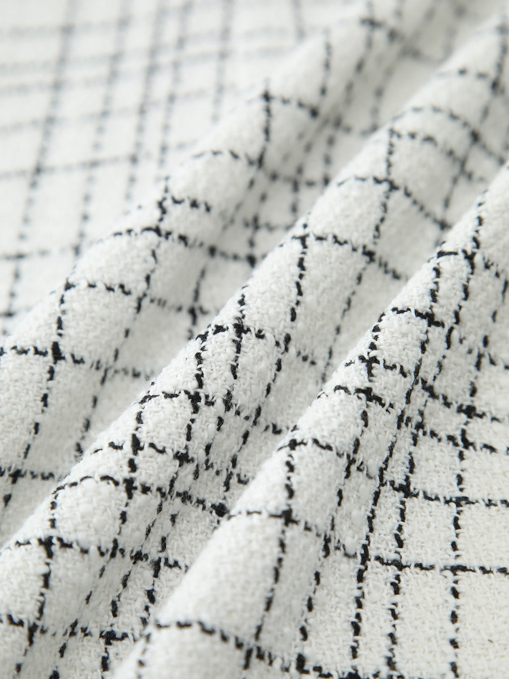 Ekose Desenli İnci Düğmeli Kolsuz Kısa Elbise