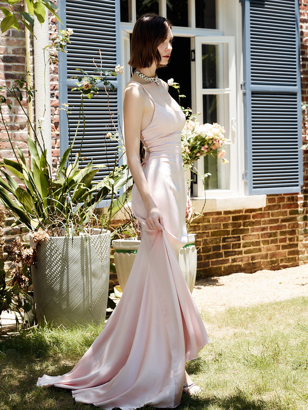 Bağcıklı Sırtı Açık Bağcıklı Uzun Elbise