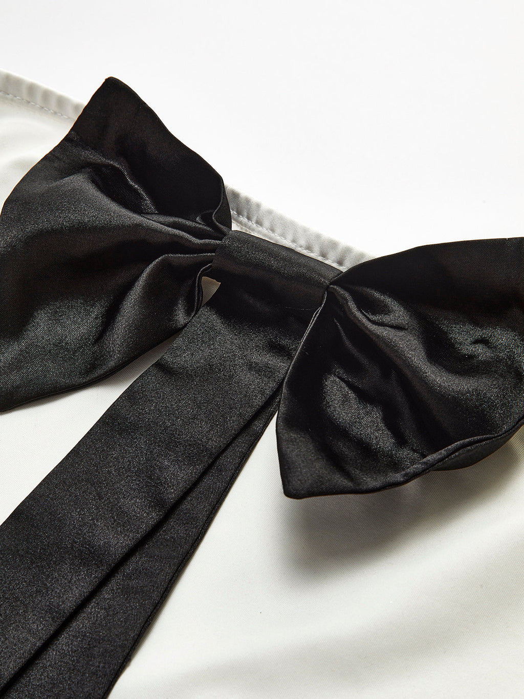 Önü Fiyonklu Straplez Yarık Uzun Elbise