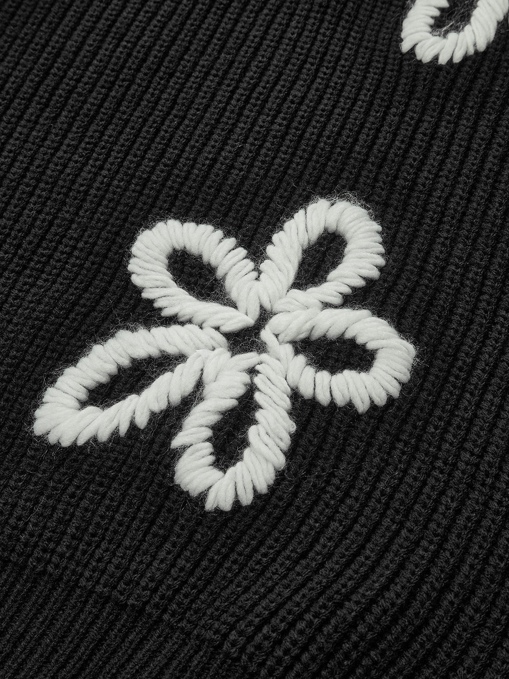 Yuvarlak Yakalı Yivli Çiçekli Örgü Üst