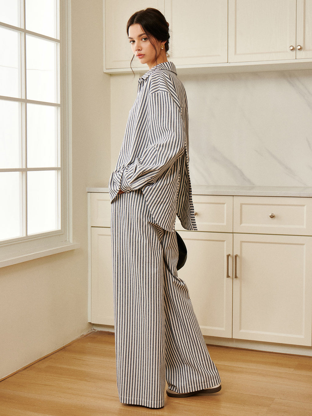 Pamuk Ve Keten Çizgili Bol Gömlek