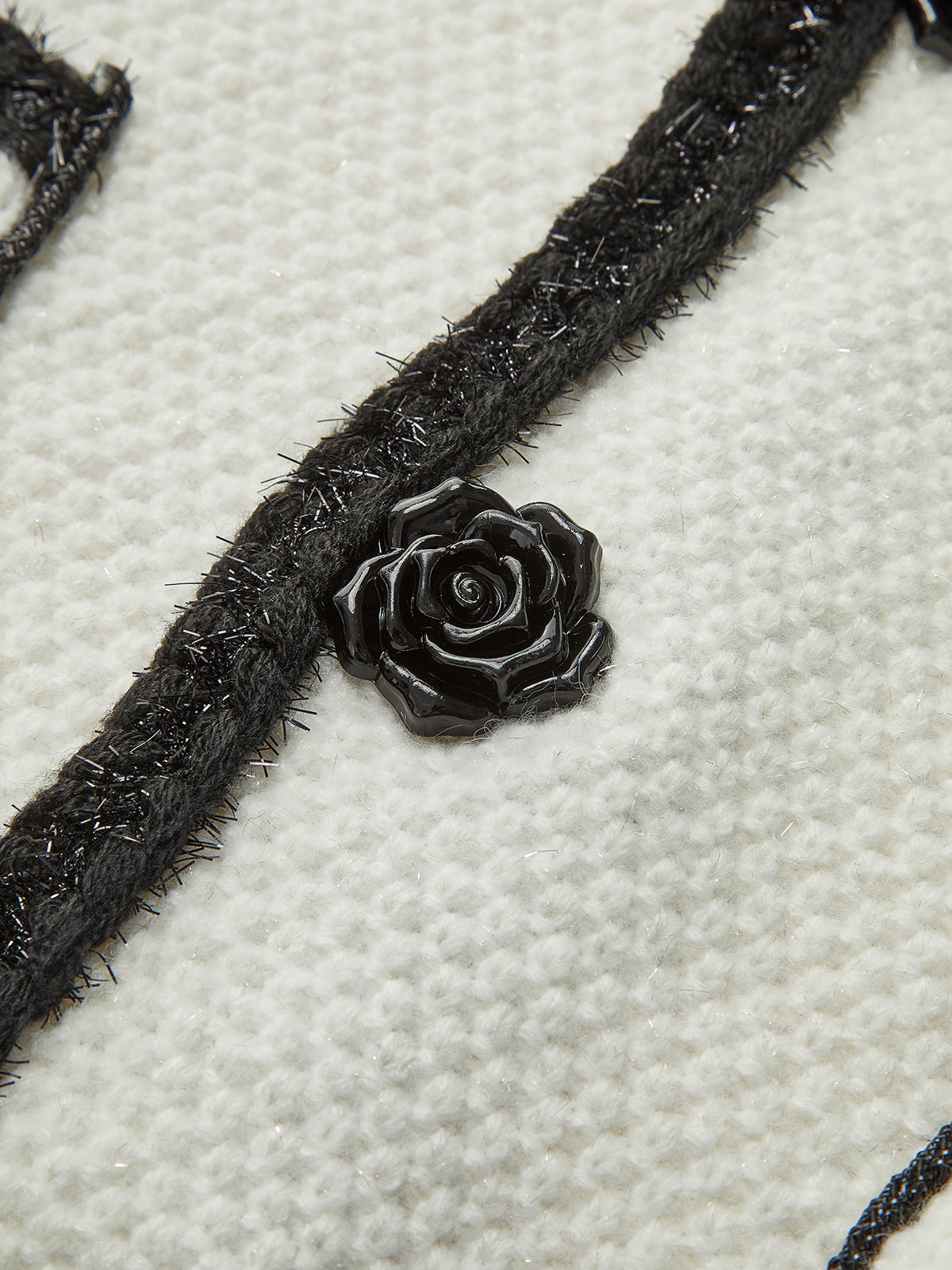 Kontrast Kenarlı Çiçek Dekorlu Hırka