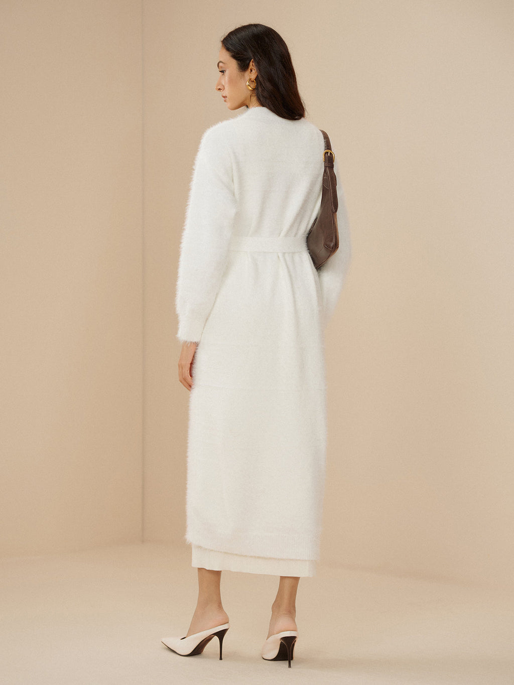 Şık Tüylü Düz Kuşaklı Hırka