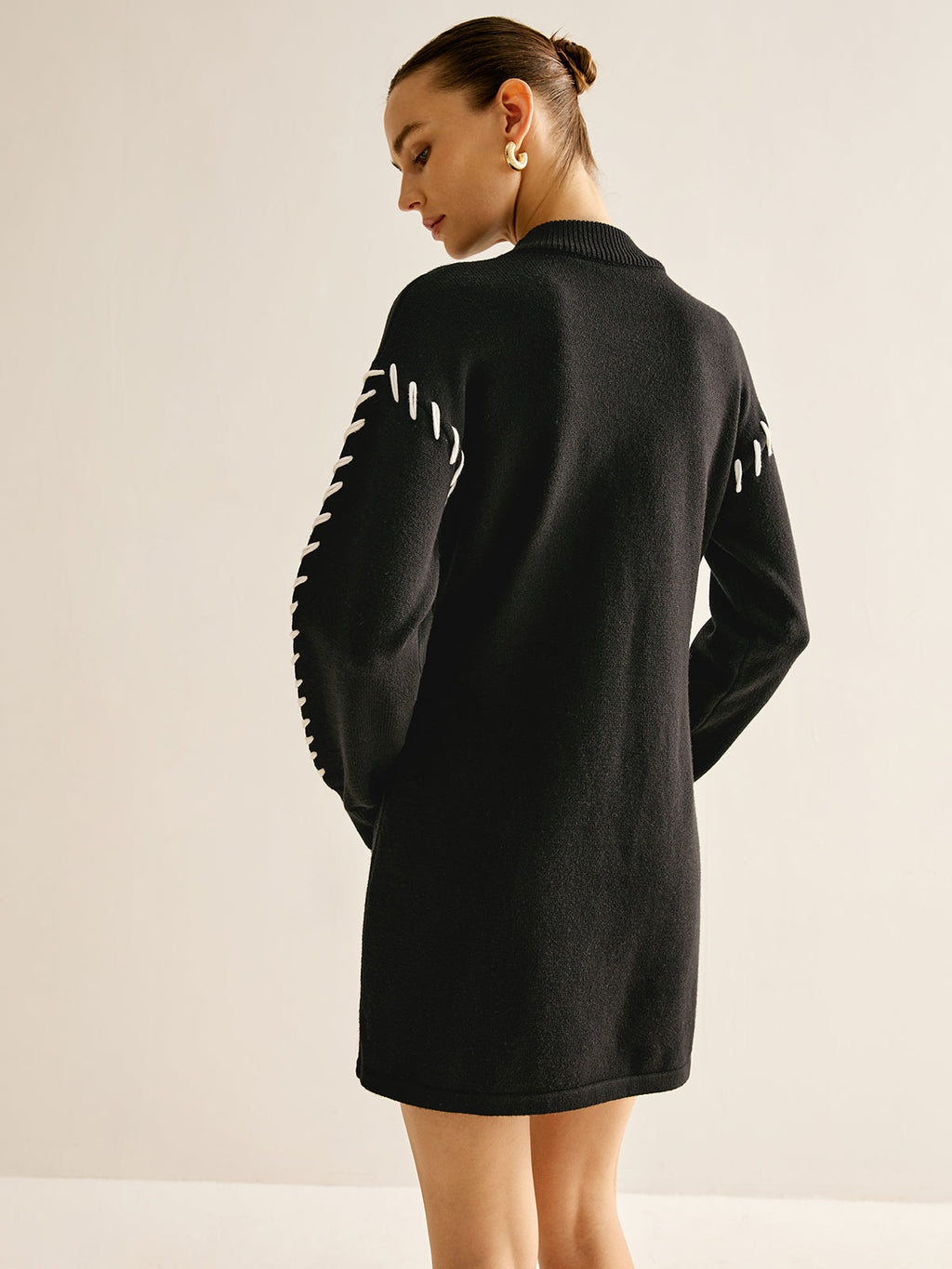 Kontrast Kesim Kazak Kısa Elbise