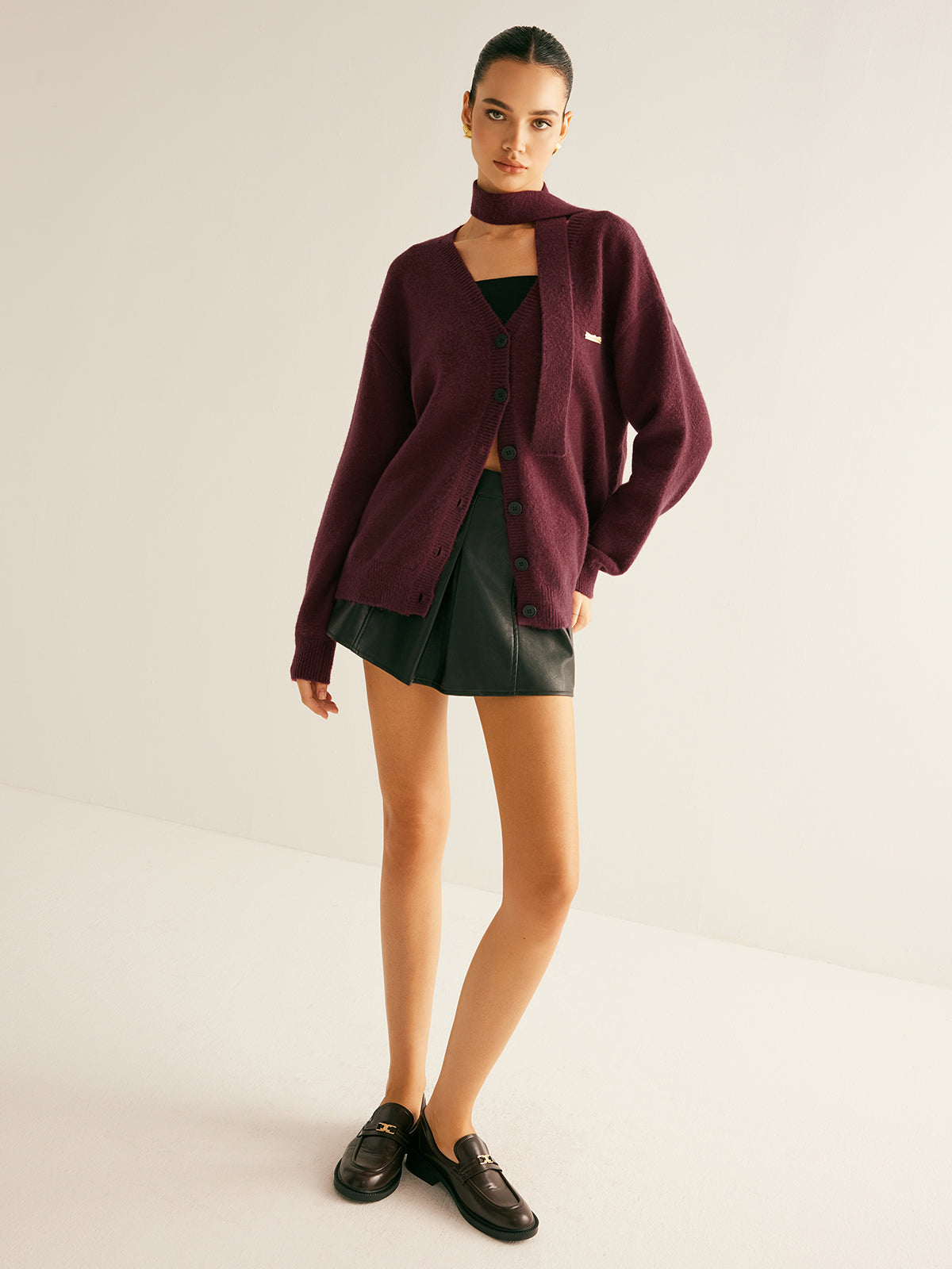 V Yaka Düğmeli Örgü Dış Giyim