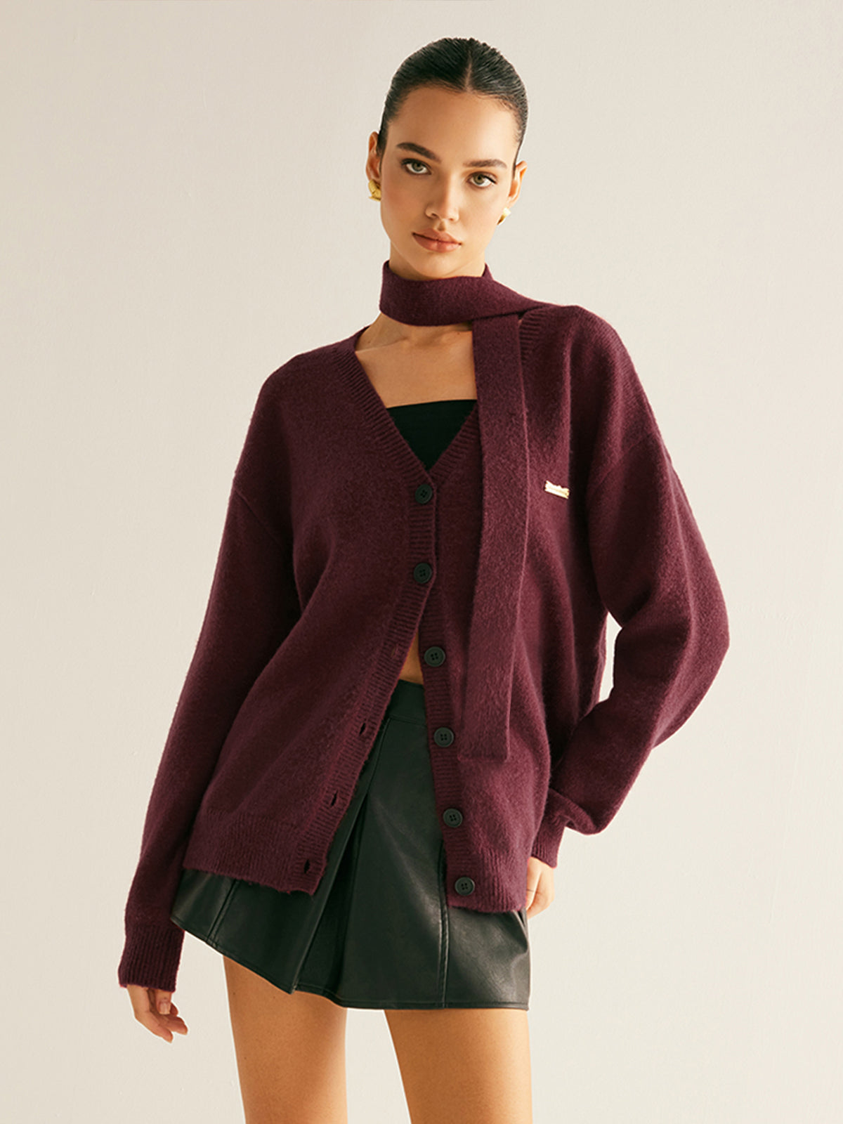 V Yaka Düğmeli Örgü Dış Giyim