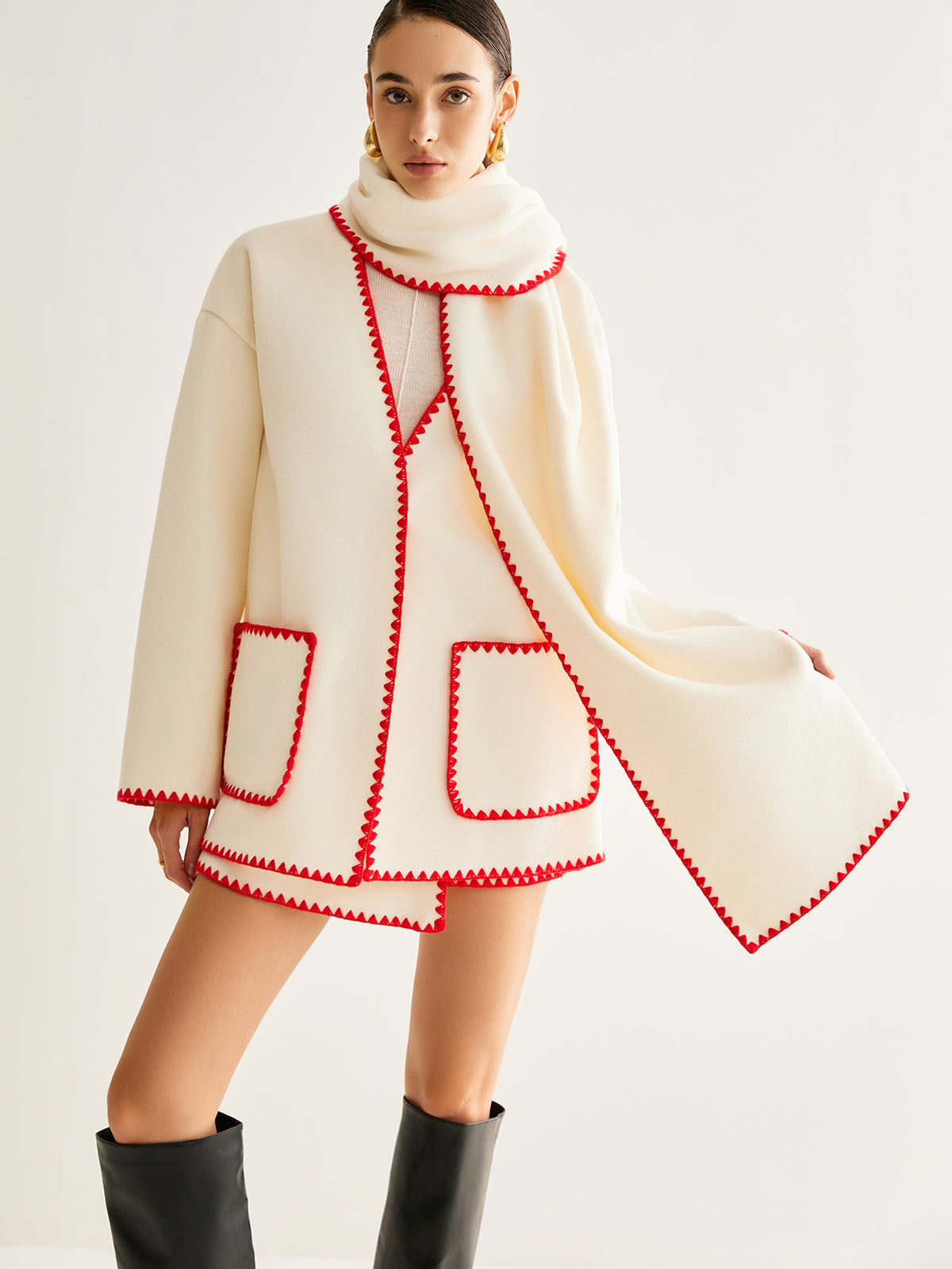 İşlemeli Kenarlı Tweed Palto