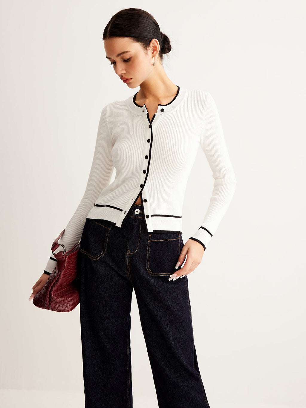 Kontrast Bağlamalı Yivli Düğmeli Hırka