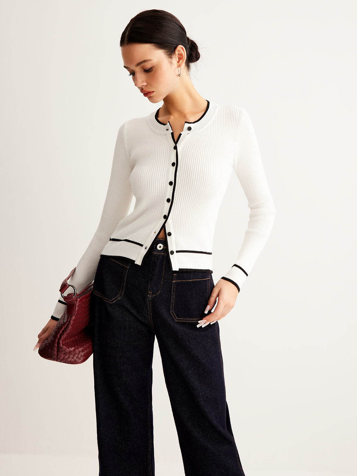 Kontrast Bağlamalı Yivli Düğmeli Hırka