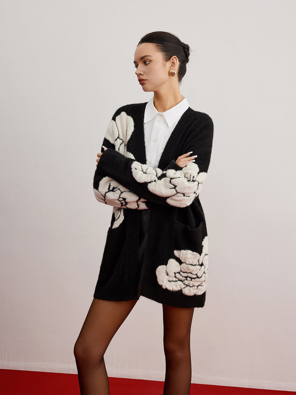 Yün Karışımlı Örgü-Çiçekli Hırka