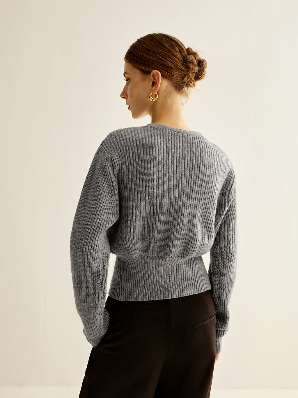 V Yaka Düğmeli Büzgülü Hırka