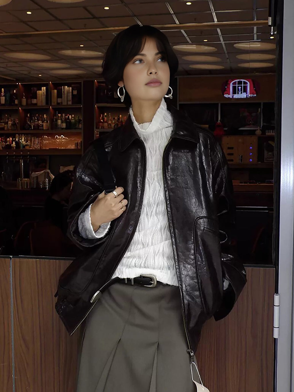 Sahte Yaka Yarı Şeffaf Plisse Üst